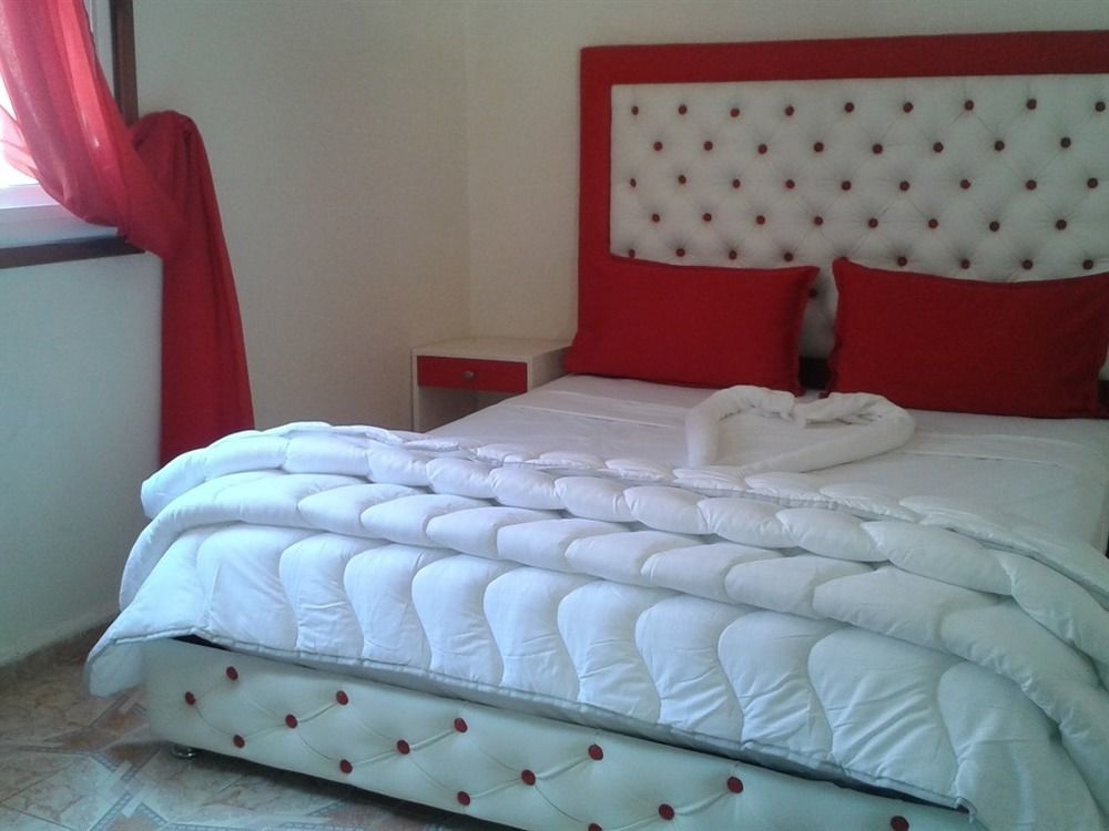 Hotel School Ersat Azrou Εξωτερικό φωτογραφία